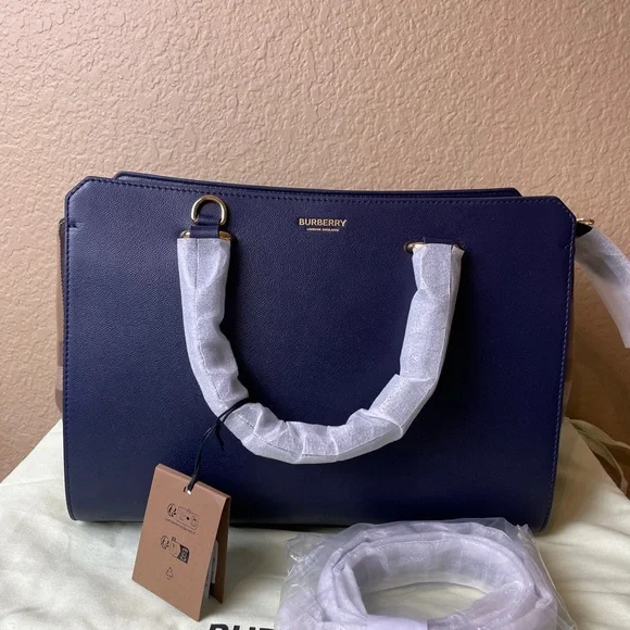 Burberry Banwell Tote navy Leather Shoulder Bag New
